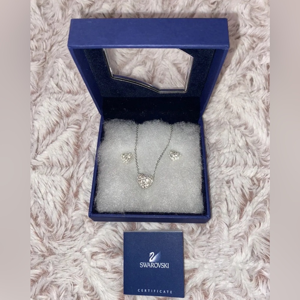 Swarovski Silver Necklace With Heart Pendant And Earrimgs